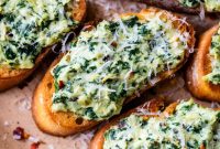 Creamy Spinach and Artichoke Crostini