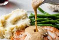 Make-Ahead Low-Carb Flourless Turkey Gravy