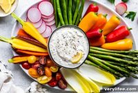 Top 6 Veggie Trays for 2024: Party-Ready Vegetable Platters