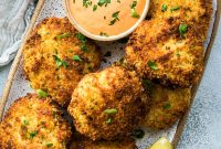 Crispy Fish Cakes Recipe with Lemon-Dill Sauce