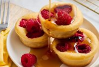 Fluffy Pancake Muffins with Maple Syrup Glaze