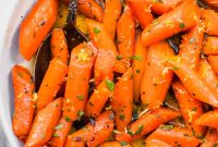 Honey-Glazed Carrots Recipe with Butter and Herbs
