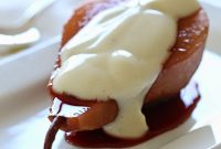 Vanilla-Poached Pears with Greek Yogurt and Honey