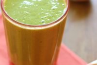 Peach and Banana Green Smoothie Recipe with Hemp Seeds