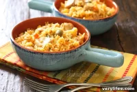 Mom’s Spanish Chicken and Rice (Arroz con Pollo)