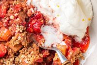 Strawberry Rhubarb Crisp with Oat Streusel