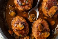 Salisbury Steak with Creamy Mushroom Gravy