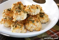 Buttery Rosemary Garlic Parmesan Biscuits Recipe