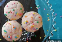 Zesty Pink Lemonade Confetti Cupcakes Recipe