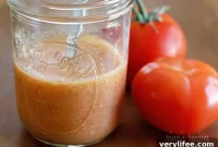 Tangy Red Wine Tomato Vinaigrette Recipe for Salads