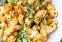 Oven-Baked Mac and Cheese with Cauliflower and Whole-Grain Pasta