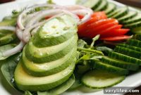 Avocado and Citrus Salad with Bright Vinaigrette Recipe