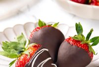 Homemade Chocolate-Dipped Strawberries Recipe