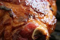 Spiral Ham with Apricot Rum Glaze