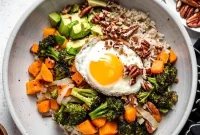 Vibrant Buddha Bowl with Quinoa and Roasted Vegetables