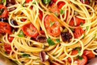 One-Pot Spaghetti Puttanesca with Olives and Capers