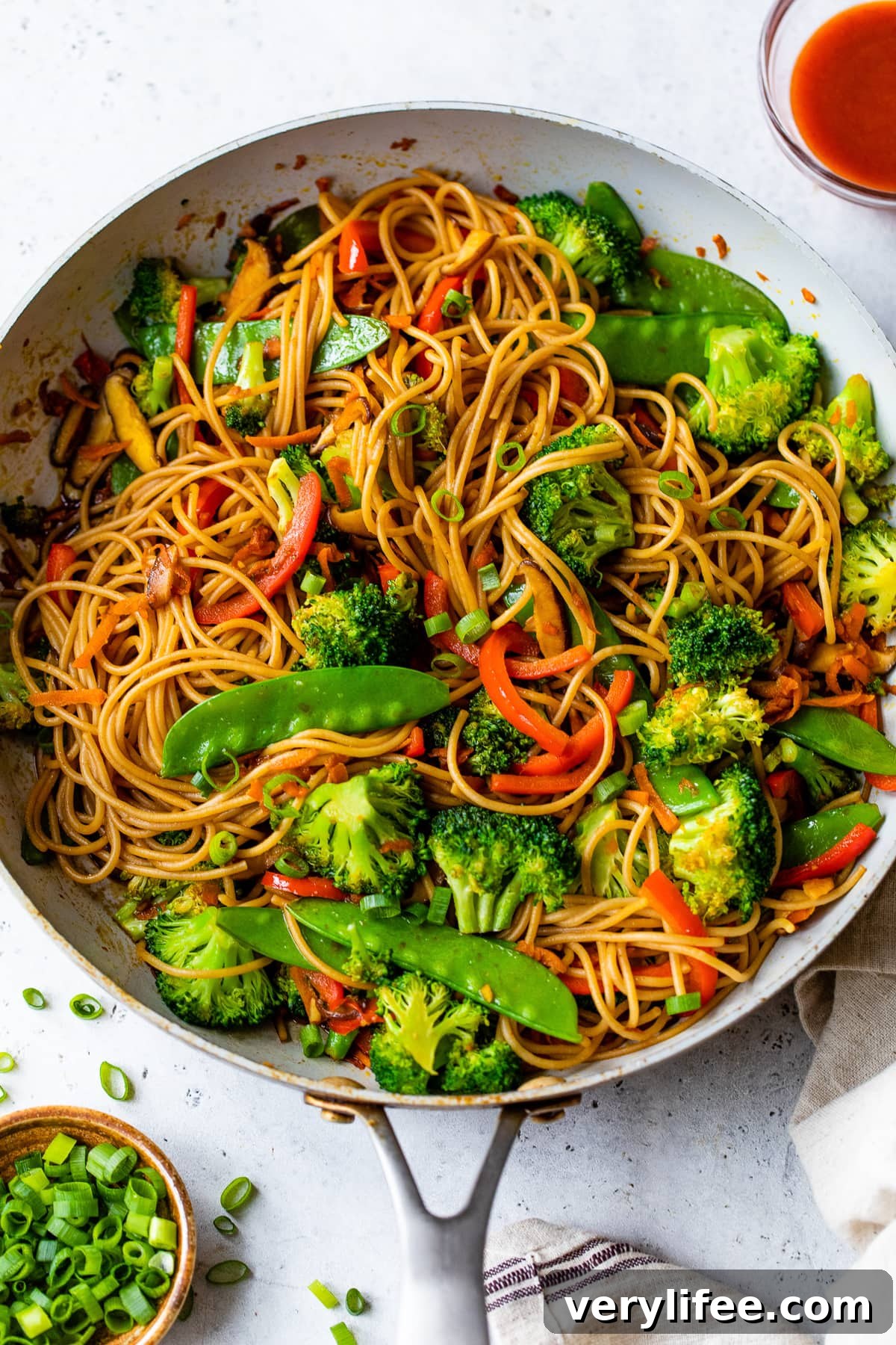 Vegetable Lo Mein Recipe: Flavorful Stir-Fried Noodles 2 Veggie Lo Mein
