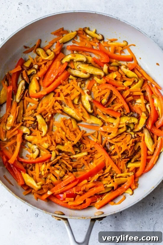 Vegetable Lo Mein Recipe: Flavorful Stir-Fried Noodles 5 stir fried vegetables