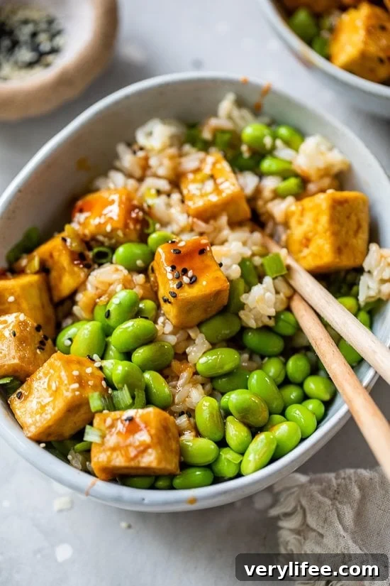 Spicy Sriracha Tofu Rice Bowls