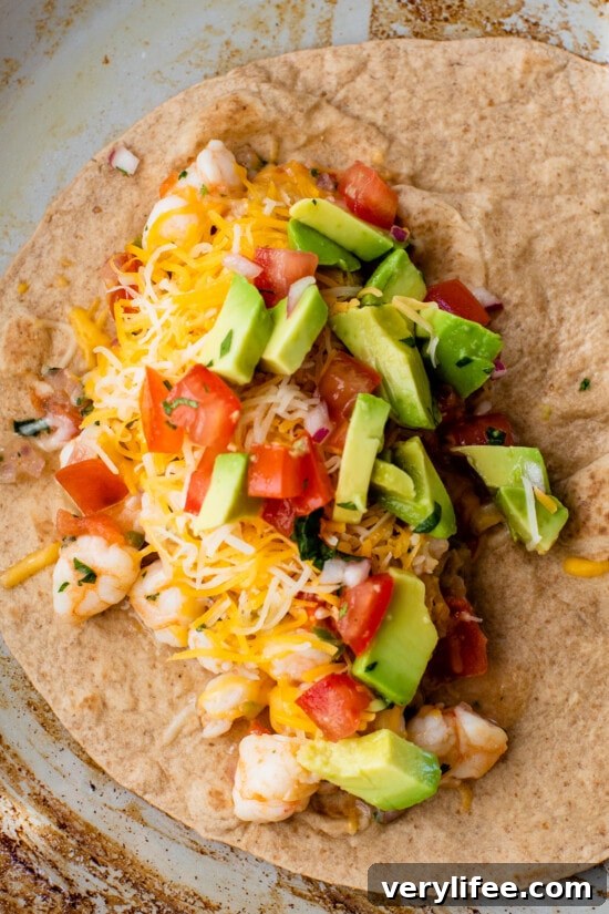 Cheesy Shrimp Quesadilla with Spicy Lime Sauce 6 Shrimp Quesadilla filling