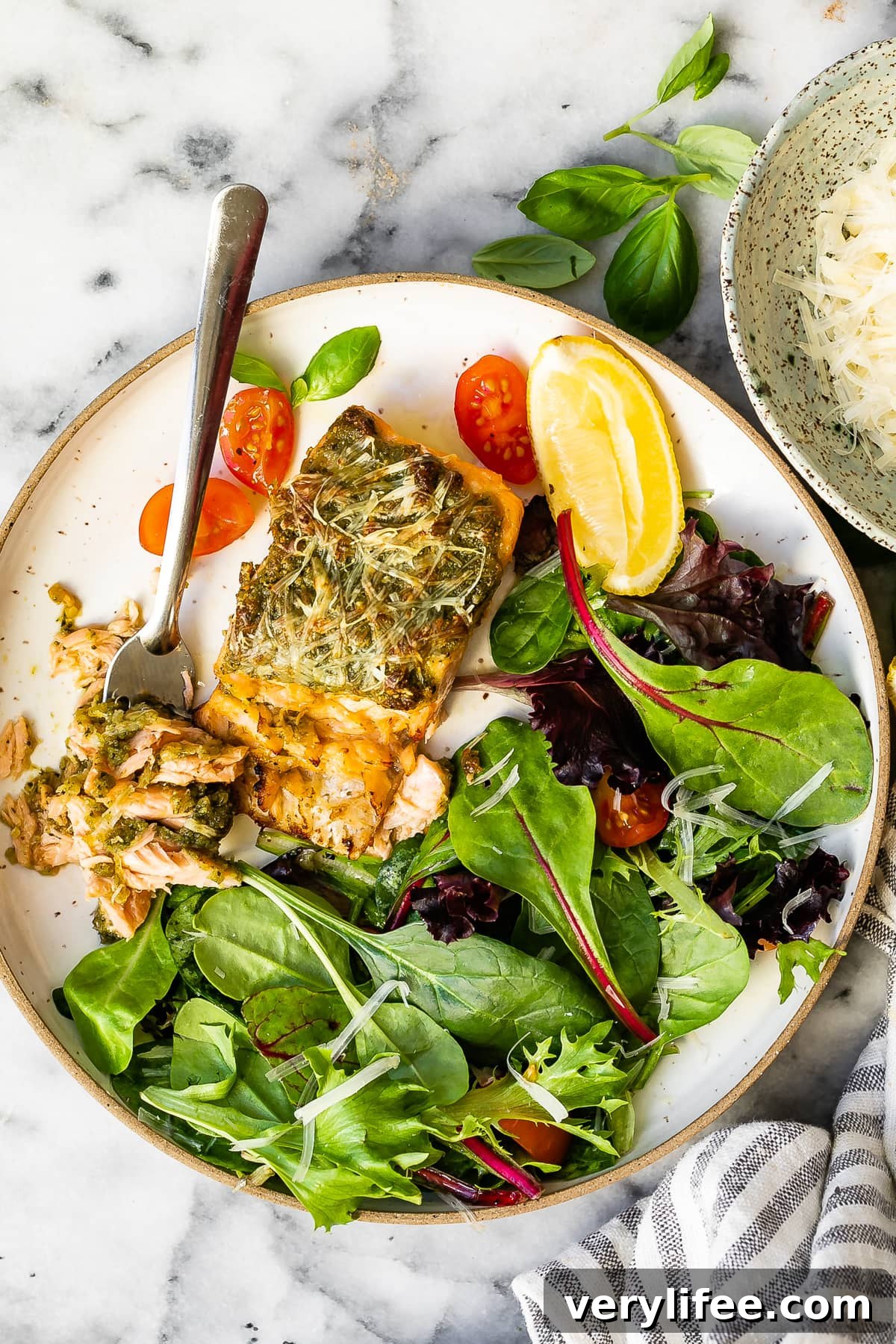 Pesto-Crusted Salmon with Lemon and Fresh Herbs 2 Pesto Salmon