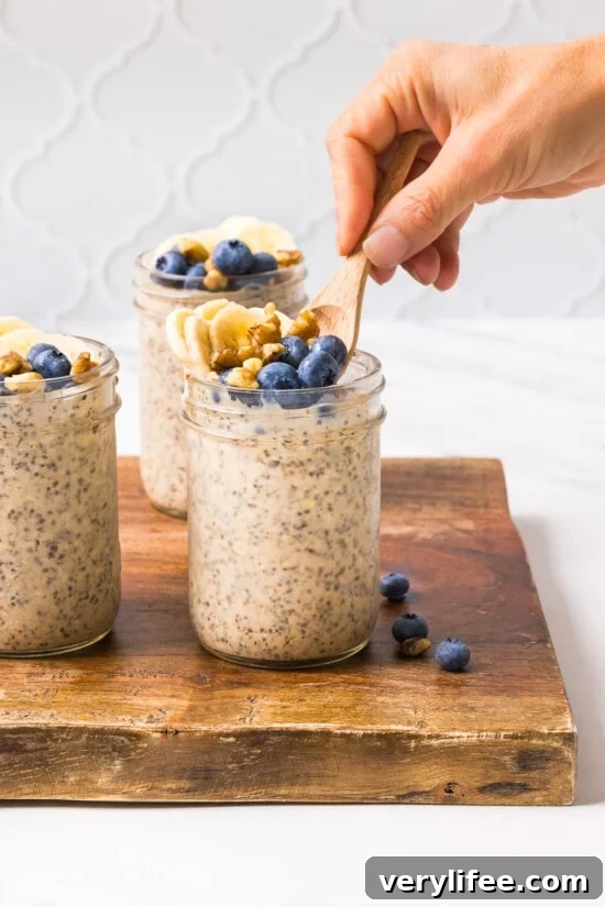 Cinnamon-Raisin Overnight Oats