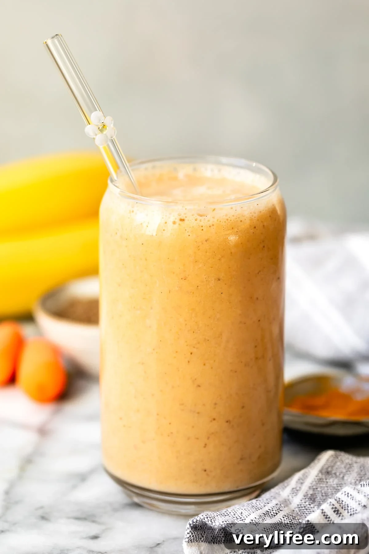 Carrot and Banana Protein Smoothie for Post Workout Recovery 3 Carrot Banana Protein Smoothie