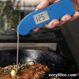 Top 4 Charcoal Grills for Summer Barbecues 13 img 128749 12