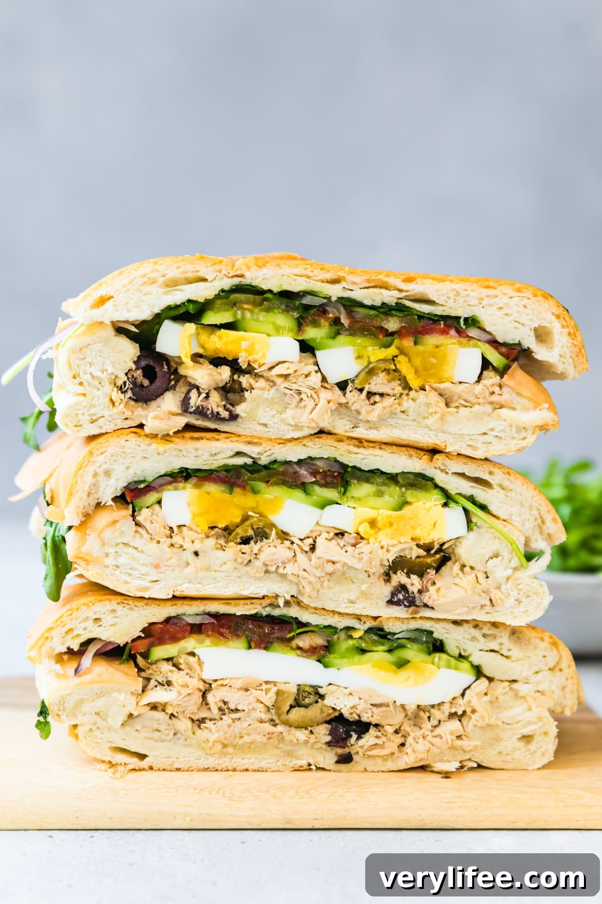 Pan Bagnat: Nicoise Tuna Sandwich 2 Pan Bagnat