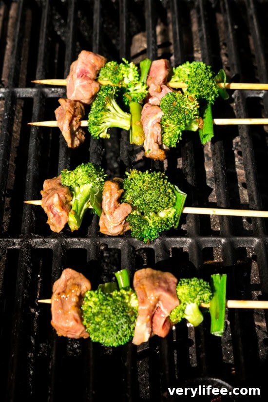Grill the skewers.