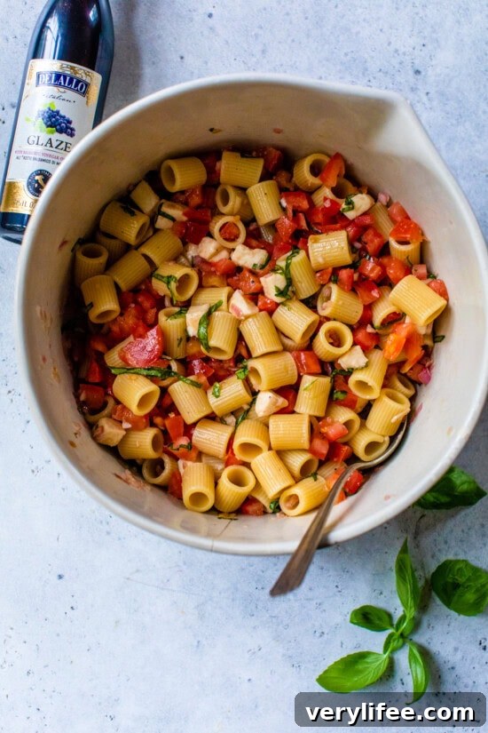 Bruschetta Pasta Salad with Tomato, Basil and Mozzarella 8 Mix pasta together in a bowl.