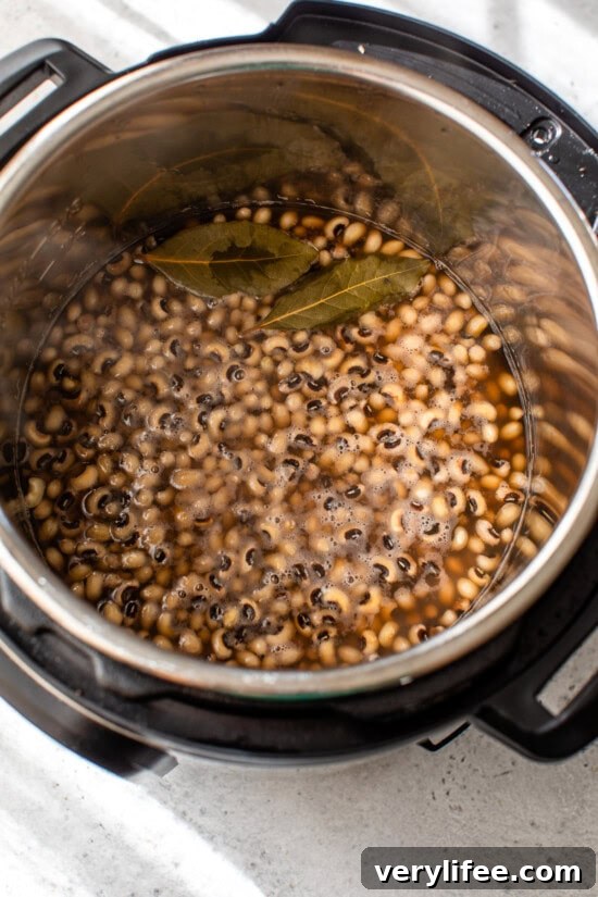 Black Eyed Peas in the instant pot.