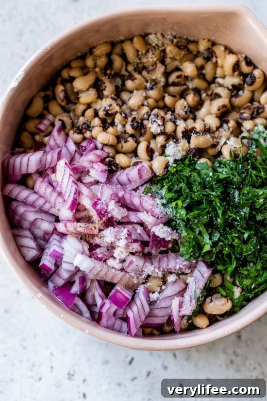 Black Eyed Peas, red onion and parsley