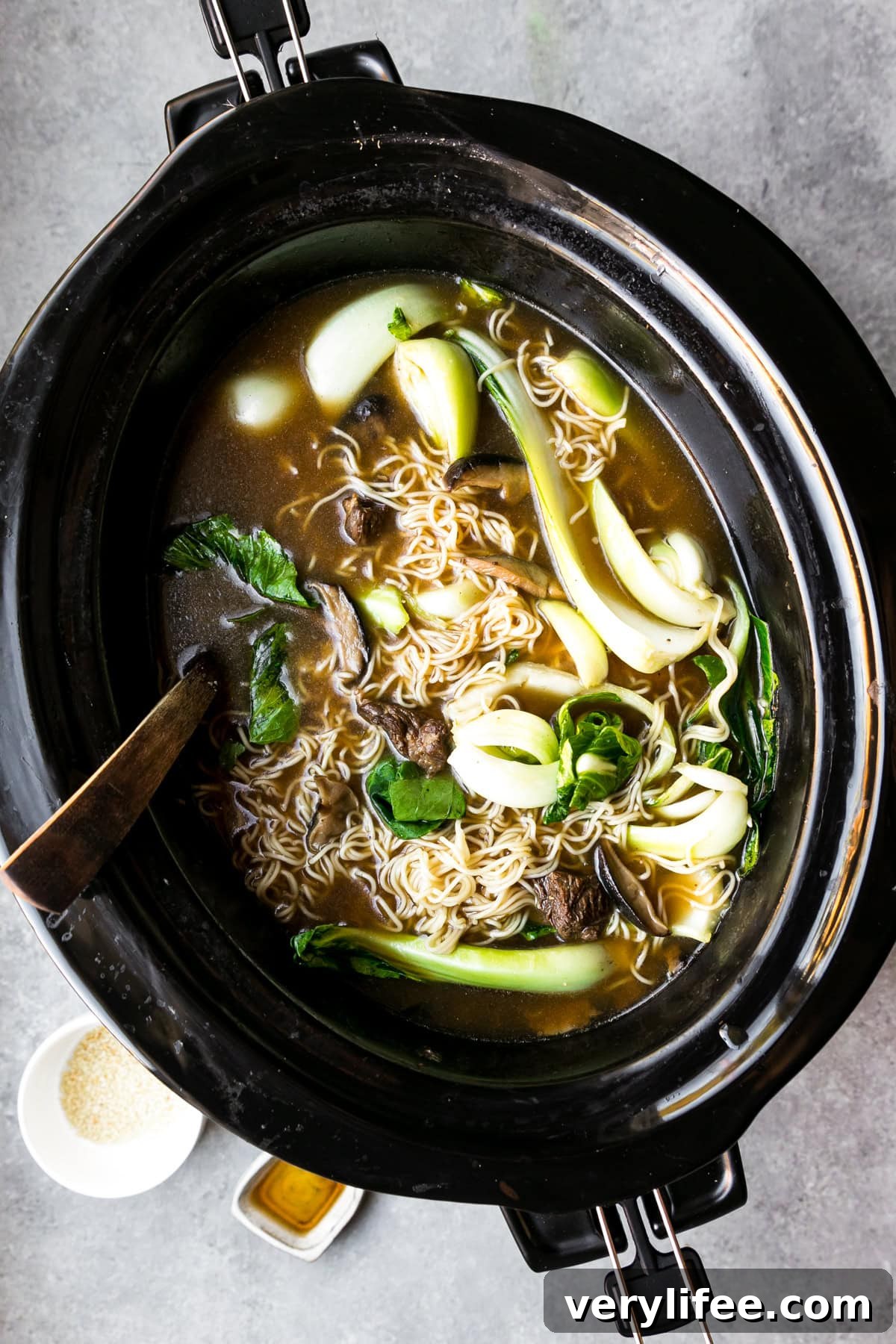 Slow Cooker Ramen Recipe: Rich Savory Broth and Tender Noodles 9 Slow Cooker Beef Ramen