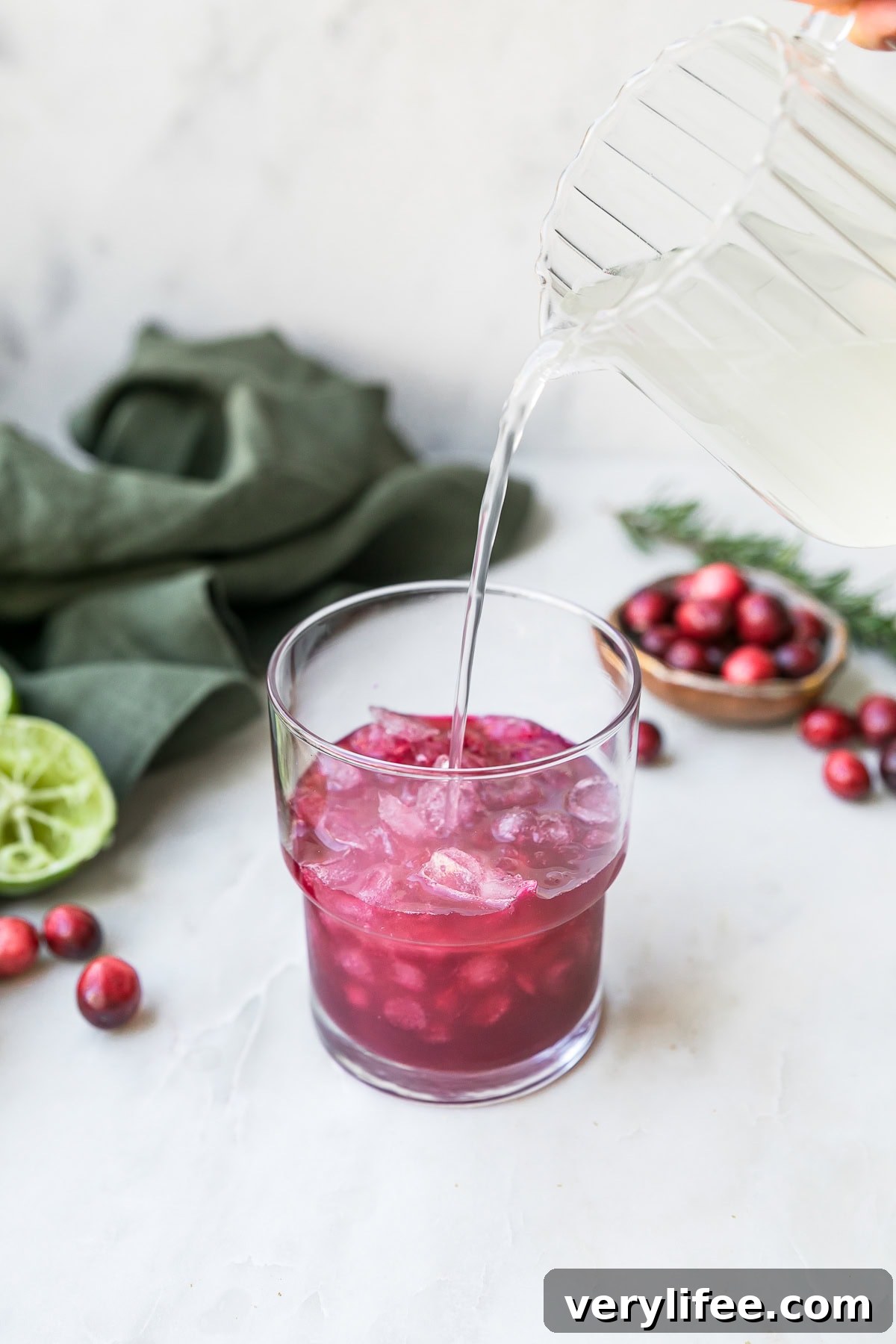 Cranberry Mule Mocktail Recipe: Virgin Moscow Mule 6 Add ice, cranberry juice, lime juice and ginger beer