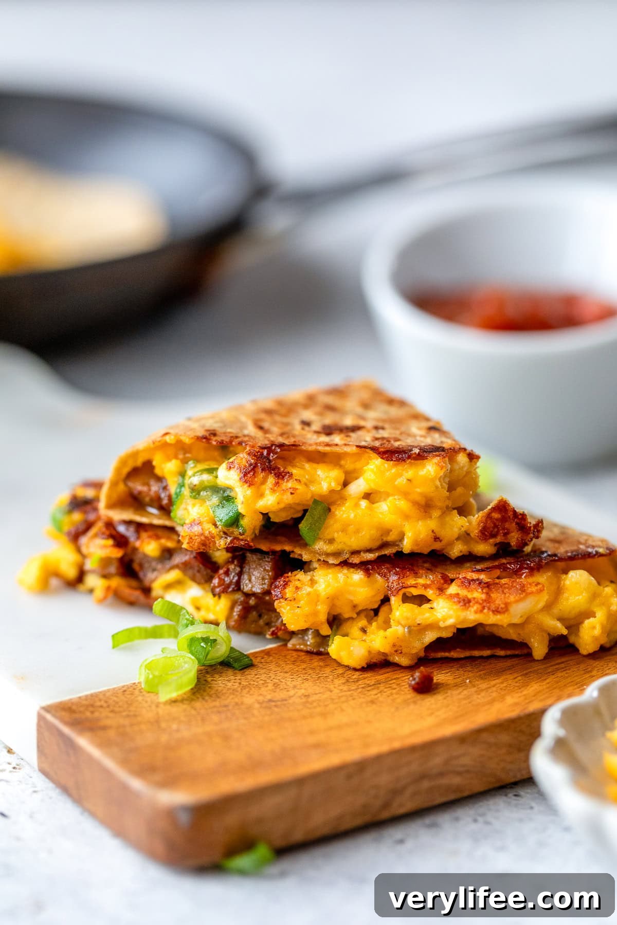 Breakfast Quesadilla Recipe with Eggs, Cheese and Crispy Bacon 11 Breakfast Quesadilla