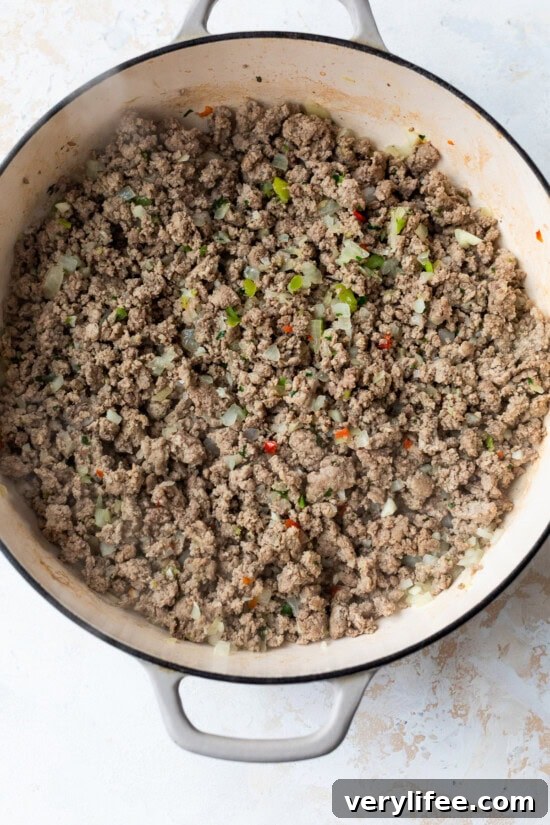 How to Cook Ground Beef Perfectly 6 Brown the meat with sofrito.
