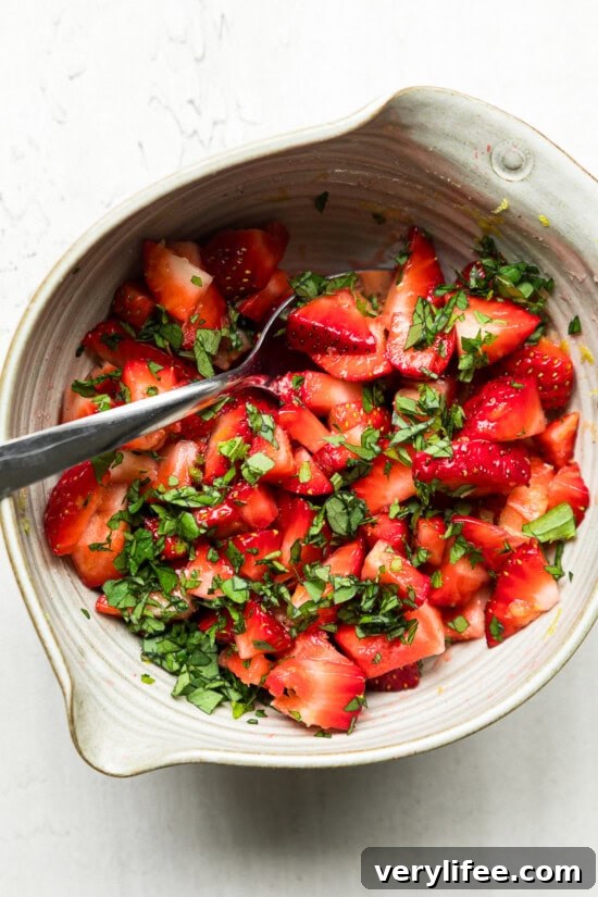 Strawberry Crostini Recipe with Goat Cheese and Balsamic Glaze 7 Strawberries and mint