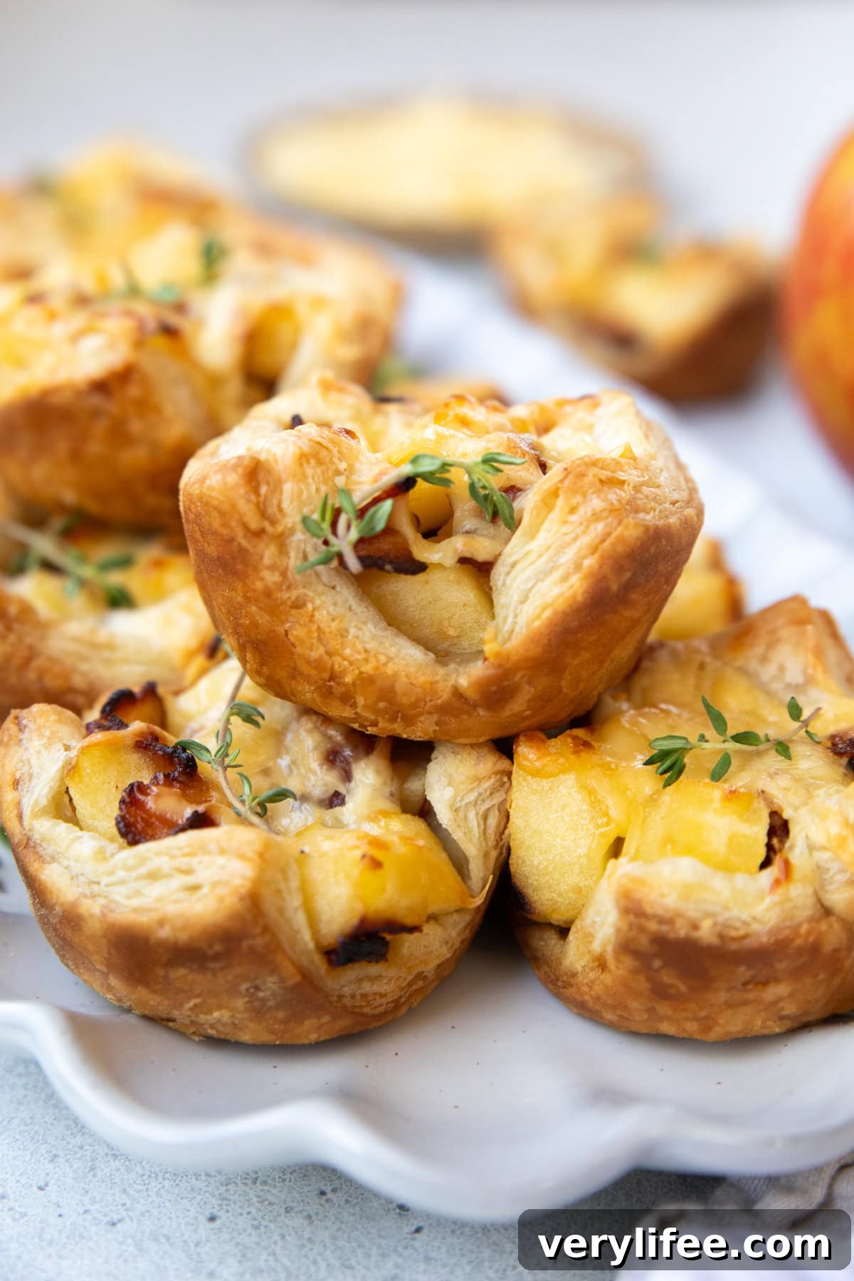 Crispy Apple and Bacon Puff Pastry Bites 2 Puff Pastry Apple and Bacon Bites