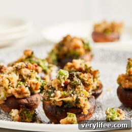 Crispy Apple and Bacon Puff Pastry Bites 13 Stuffed mushrooms
