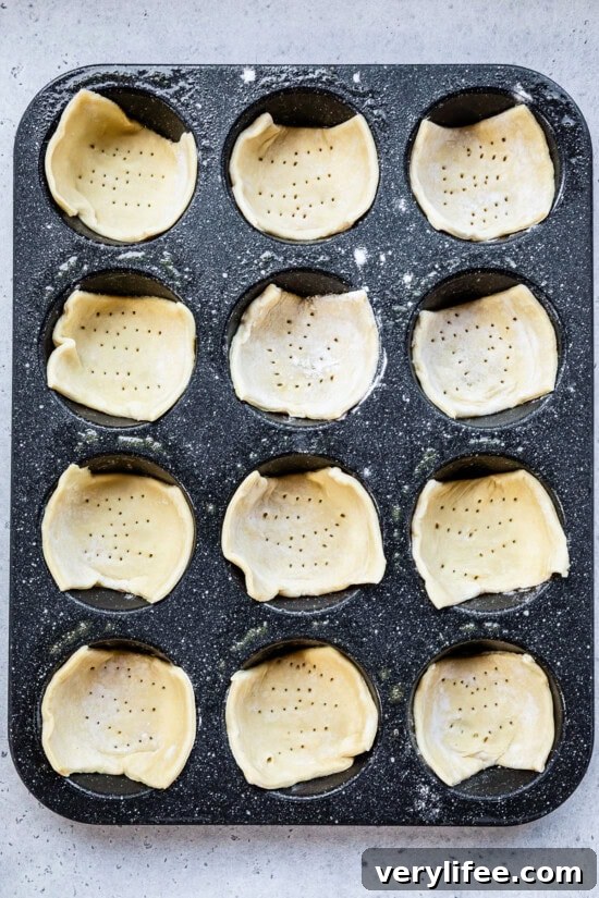 Crispy Apple and Bacon Puff Pastry Bites 6 Cut the dough and prick with a fork