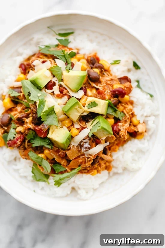 25 Crockpot Dinner Recipes to Enjoy Year-Round 5 Crock Pot Chicken Taco Chili