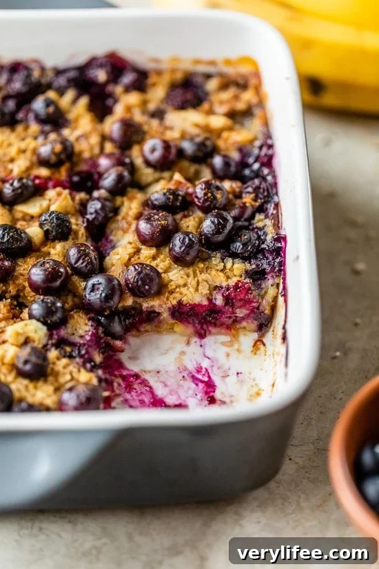 Baked Oatmeal with Blueberries and Bananas