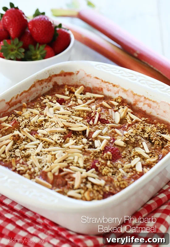 Strawberry Rhubarb Baked Oatmeal