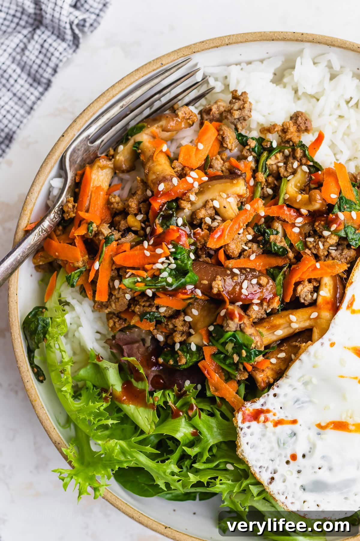 Ground Beef Bibimbap: One-Skillet Korean Bowl 13 Ground Beef Bibimbap (Easy One-Skillet Recipe)