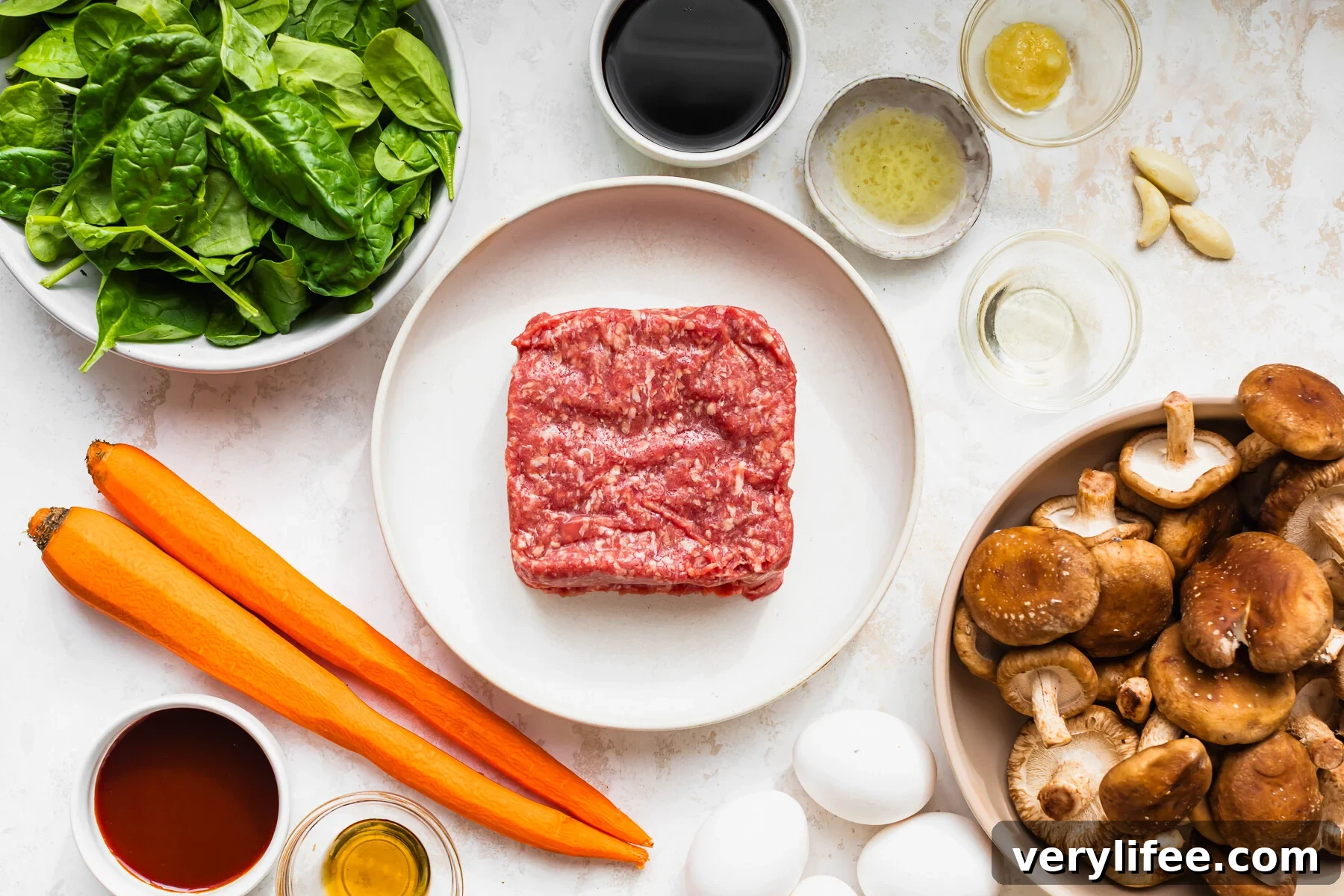 Ground Beef Bibimbap: One-Skillet Korean Bowl 5 Quick Ground Beef Bibimbap ingredients
