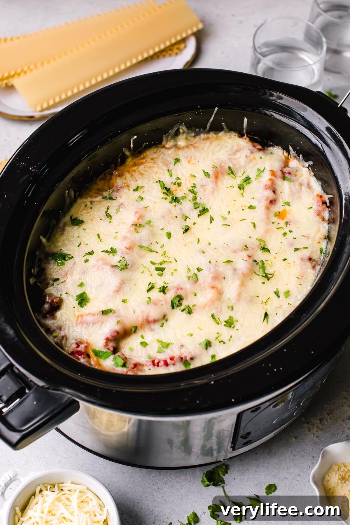Slow Cooker Lasagna Recipe: Cheesy, Tender Layers 18 Slow Cooker Lasagna