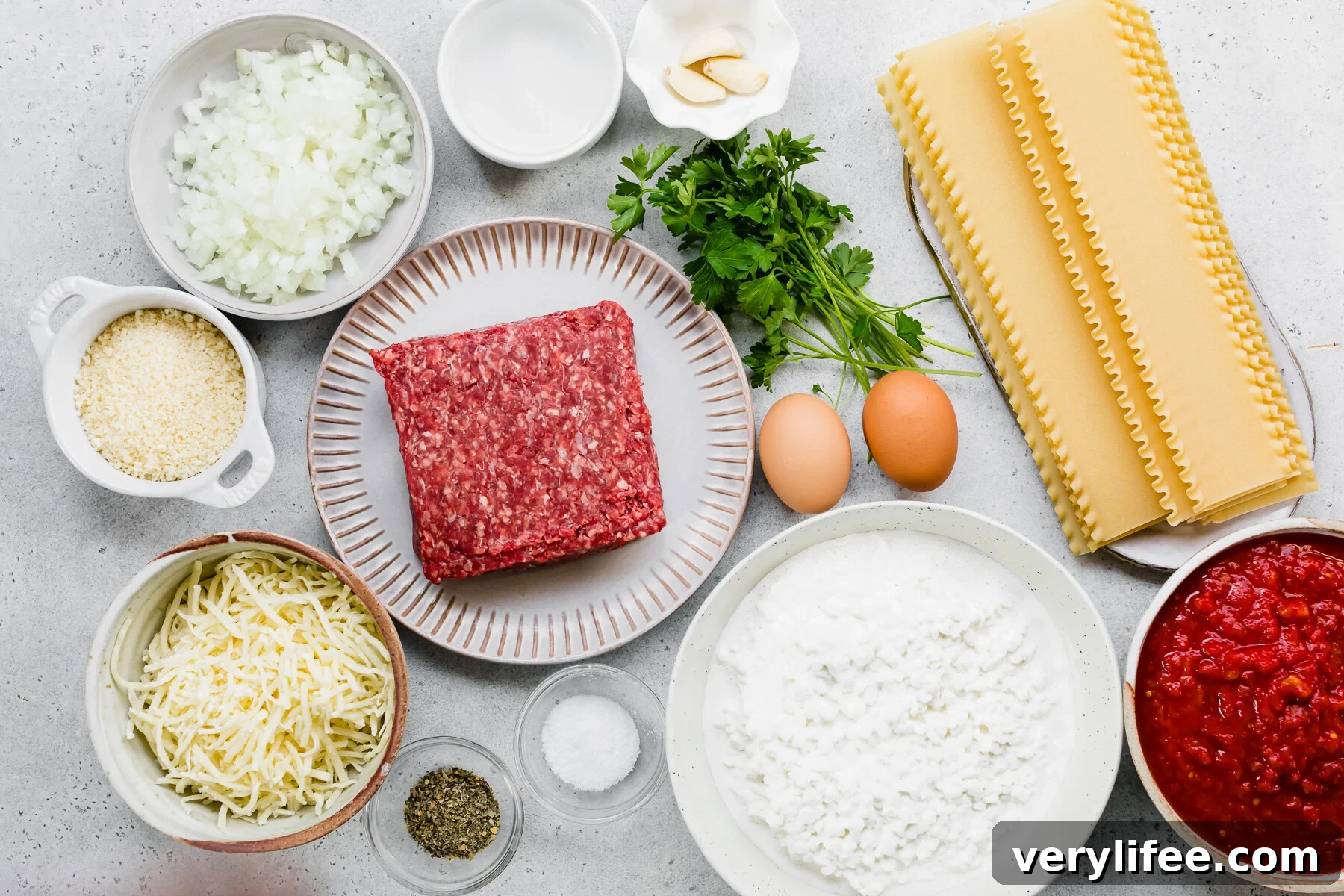 Slow Cooker Lasagna Recipe: Cheesy, Tender Layers 5 Lasagna ingredients