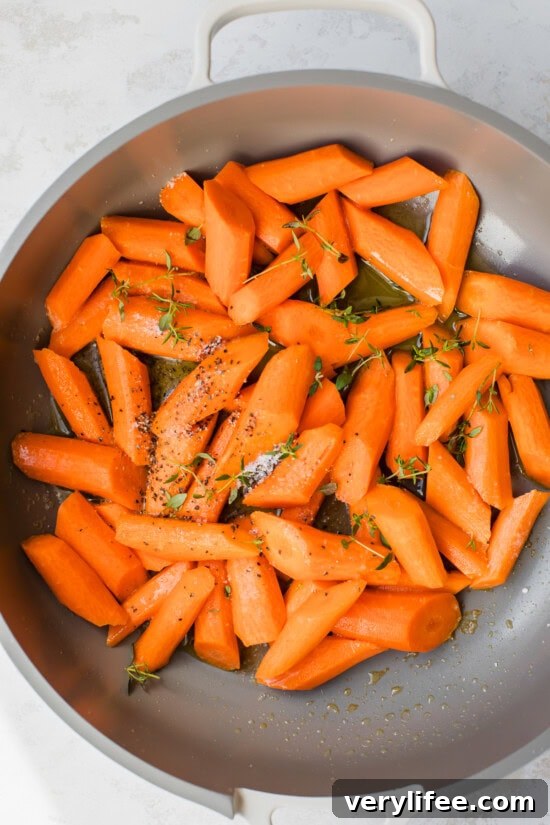 Honey-Glazed Carrots Recipe with Butter and Herbs 6 Carrots with thyme