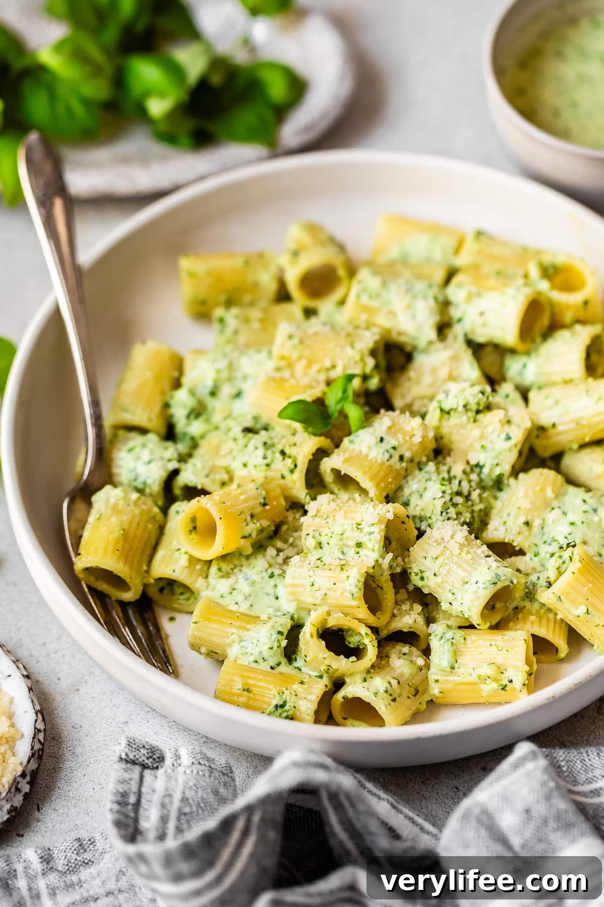 Creamy Pesto Pasta (With Cottage Cheese)